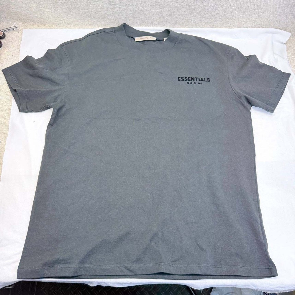 Fear of God Essentials Logo T-Shirt Size M Charcoal Grey Black Boxy Fit Tee